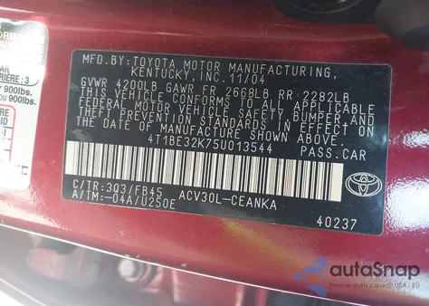 2005 Toyota Camry Le z USA, uszkodzony, nr VIN 4T1BE32K75U013544